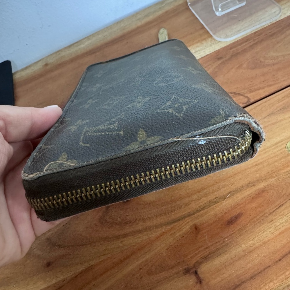 Louis Vuitton Zippy Brown Monogram Wallet - Picture 4 of 16